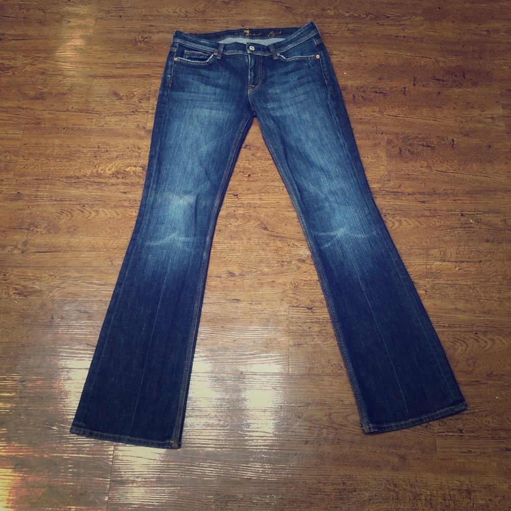7 For All Mankind Bootcut Jeans Size 28